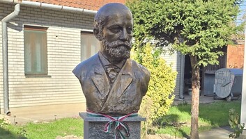 Jókai Mór-mellszobrot avattak Pancsován - illusztráció